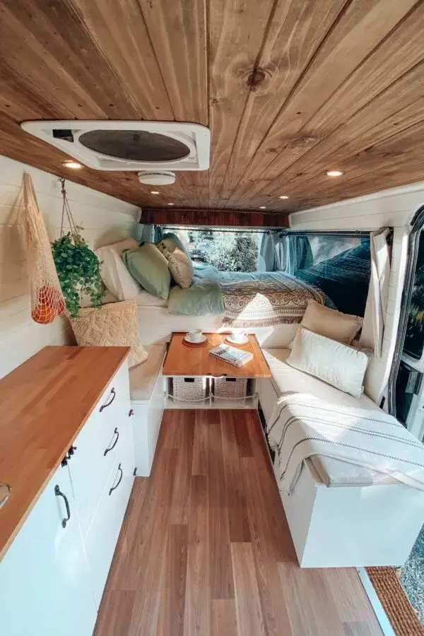Camas en autocaravanas por dentro
