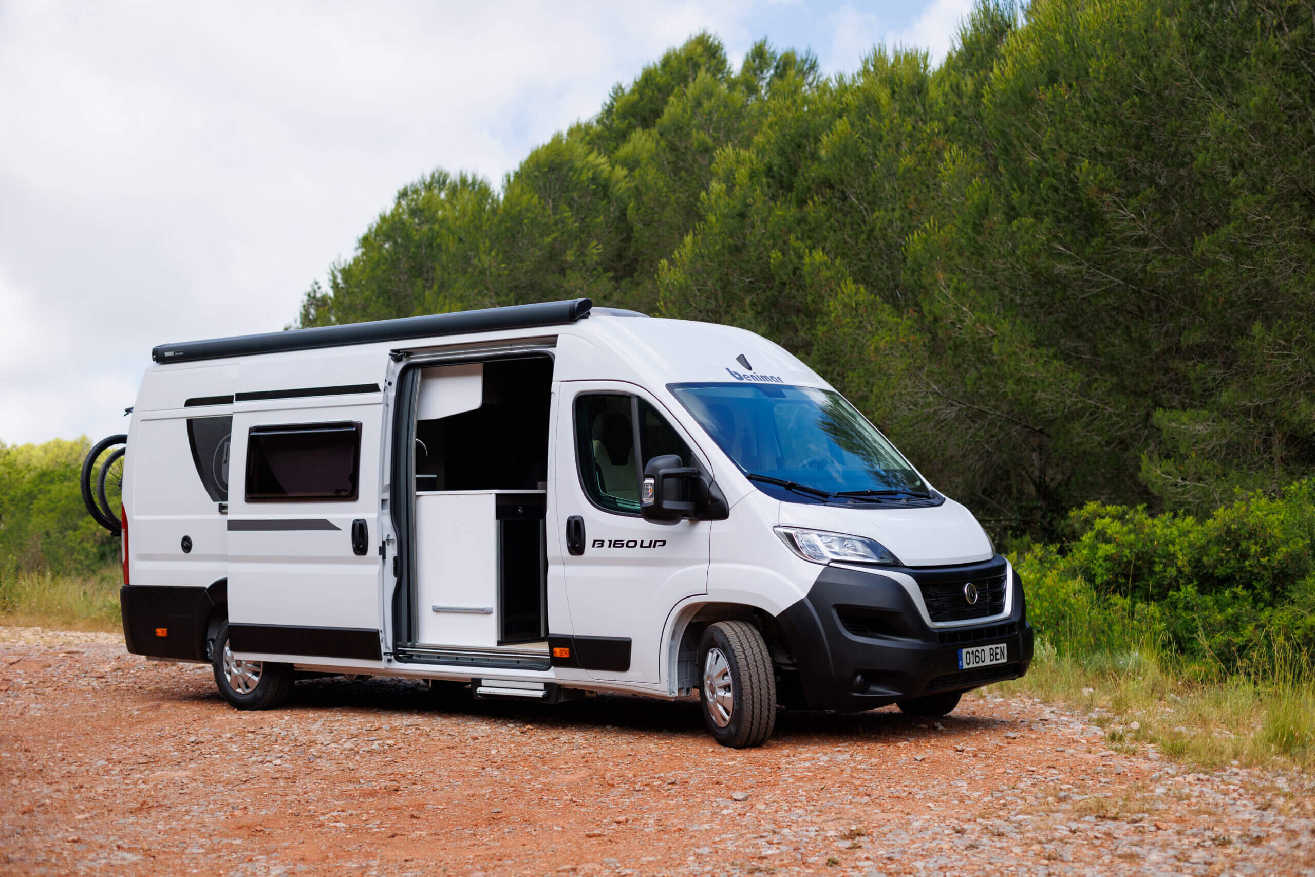 Cómo es el interior de una furgoneta camper? - Autocaravanas