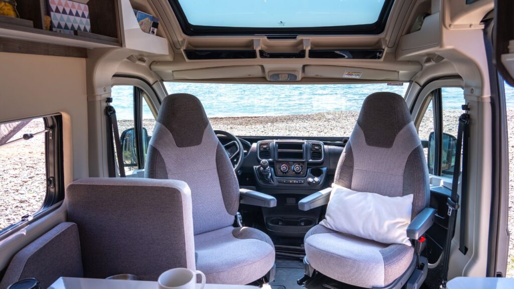 <strong>How much does it cost to decorate a camper van from scratch?</strong>