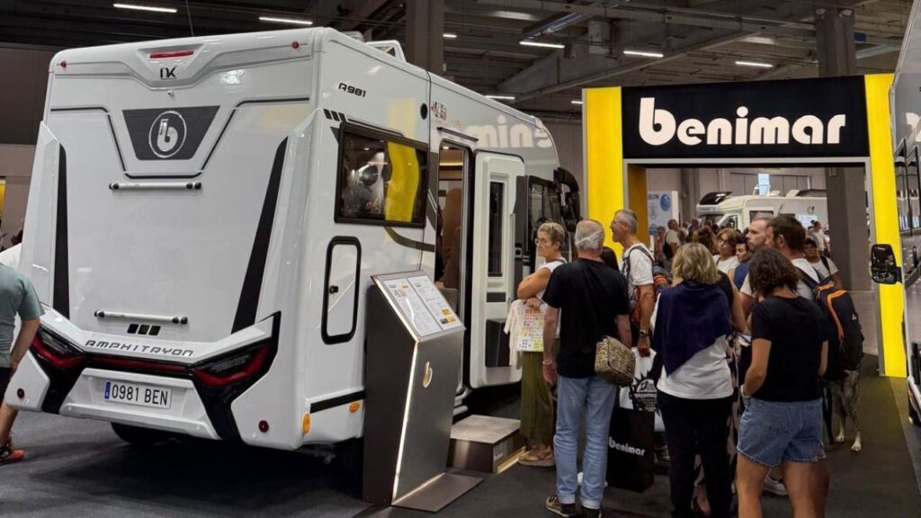 descubrir una autocaravana benimar desde dentro - Salone del Camper: Benimar en Parma descubrir una autocaravana benimar desde dentro