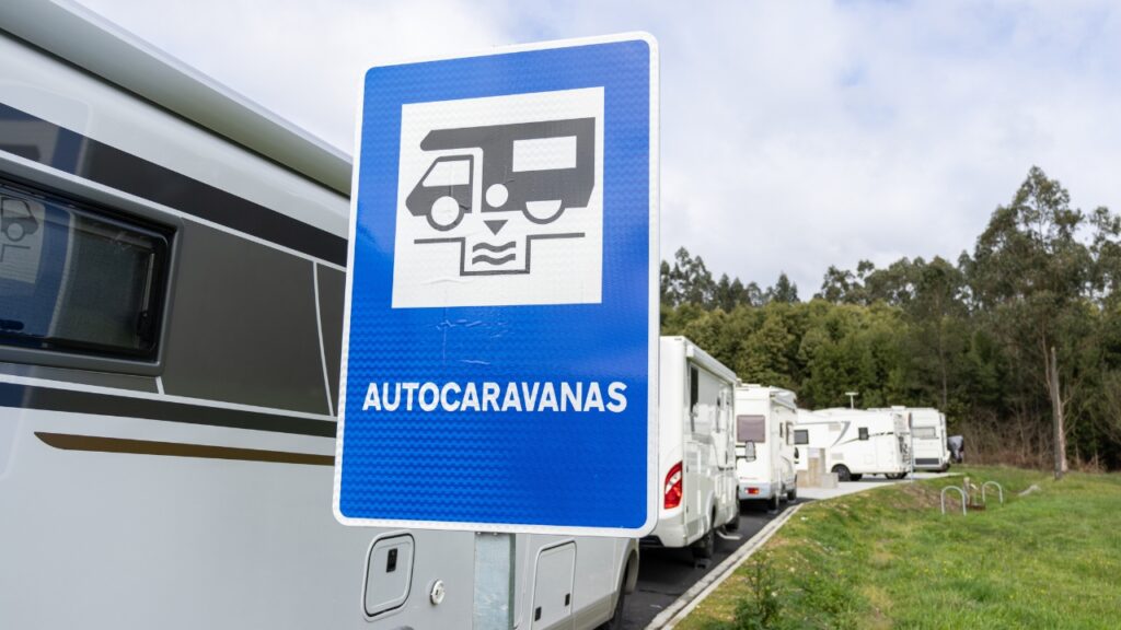 nueva senal s128 en la nueva normativa dgt para autocaravanas que significa - Nueva normativa DGT para autocaravanas 2026 nueva señal s128 en la nueva normativa dgt para autocaravanas que significa
